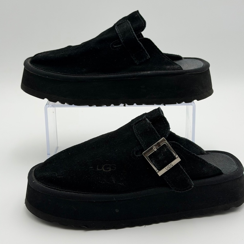 UGG Lila Womens 8 Black Suede Sheepskin Lined Buckle Platform Clogs